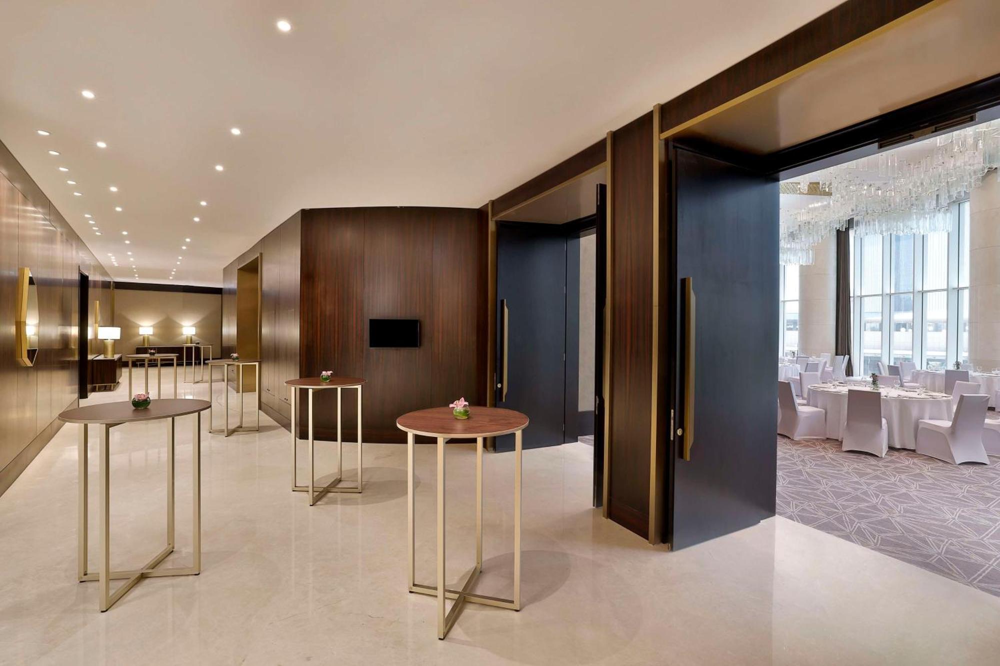 Hilton Riyadh Olaya Bagian luar foto